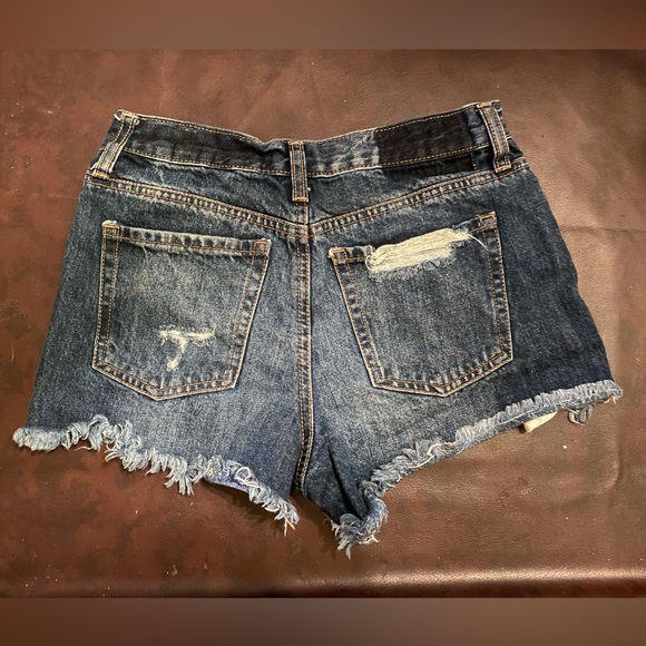 Aero cheeky shorts - Picture 2 of 7